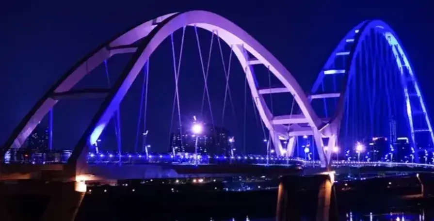 一府二鹿三新莊之看吃買 ( 暑假限定之廟街夜市&新月橋夜景 )